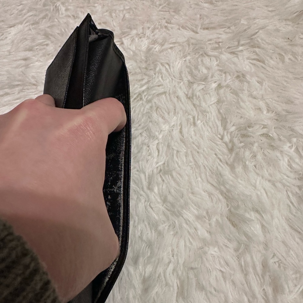 Louis Vuitton Black Wallet - Picture 3 of 11